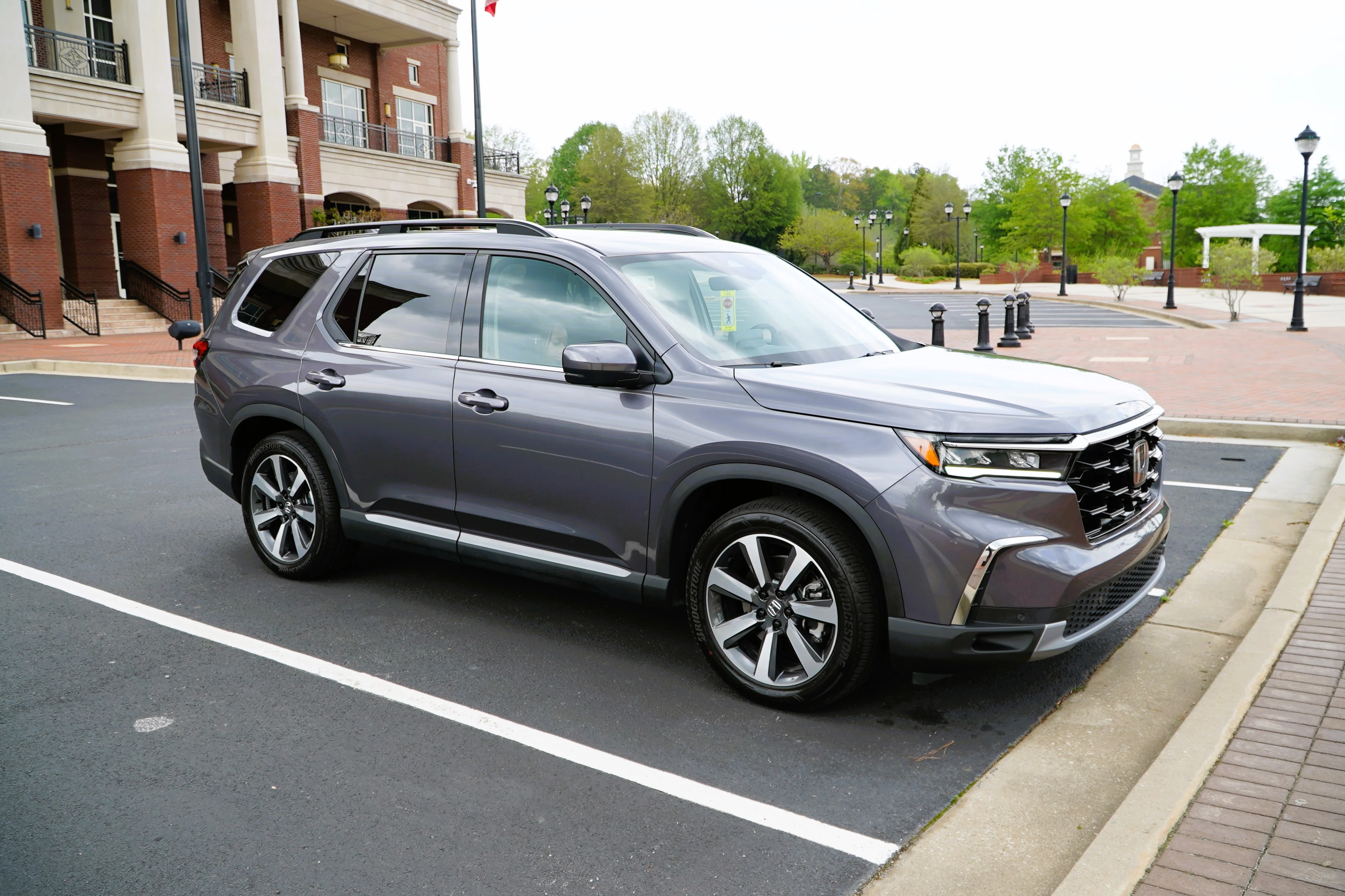 2023 Honda Pilot Elite Exterior