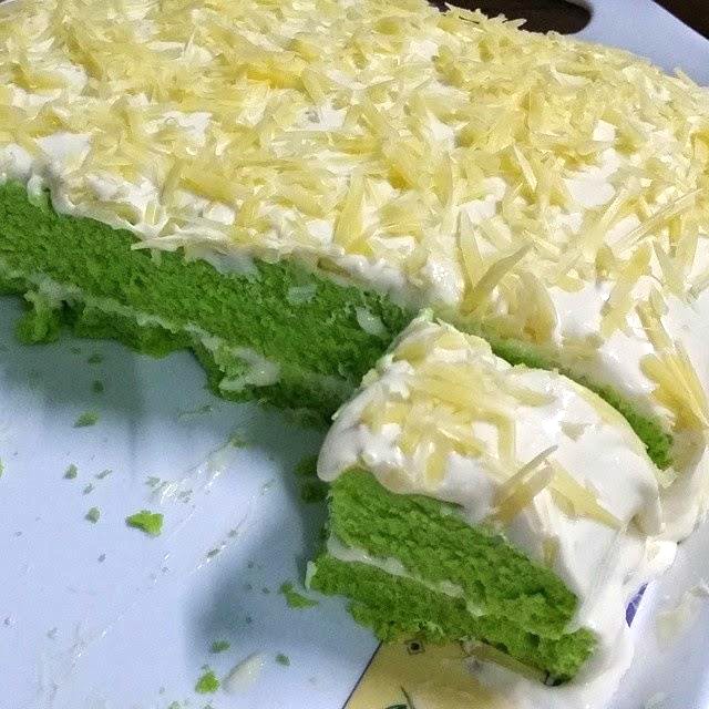 RESEPI KEK PANDAN CHEESE LELEH KUKUS - Kongxie  Kongsi 