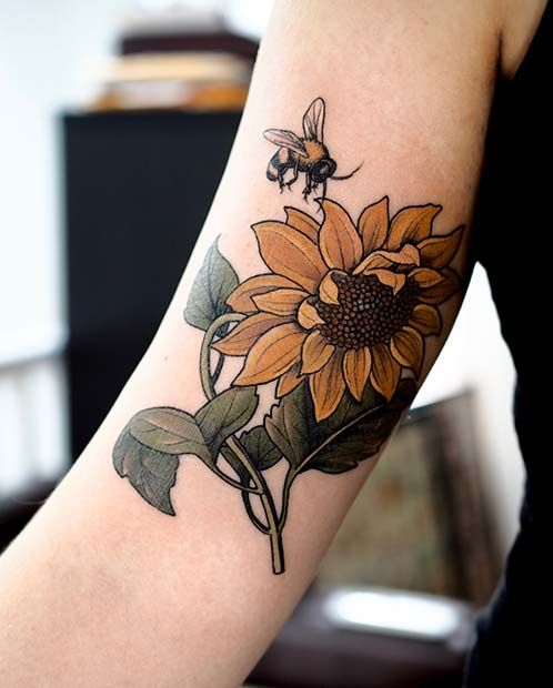 34 tatuagens de abelha para sua próxima inspiração!