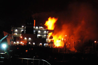 Kapal Minyak  MISC ship Bunga Alpinia Terbakar Di Labuan