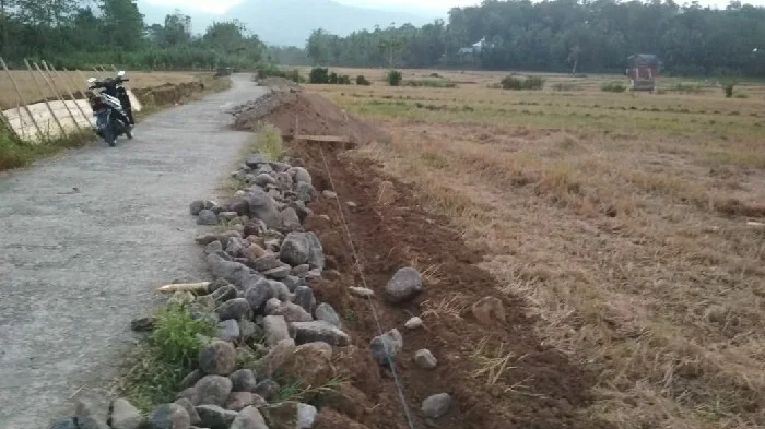 Tahun Ini Masyarakat Desa Gareccing Bakal Rasakan Jalan Mulus