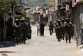 The Israeli occupation forces arrested 27 Palestinians, including a journalist, in the West Bank. Egypt condemns settler attacks.
