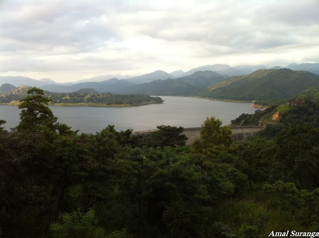 Victoria Dam (Sri Lanka)