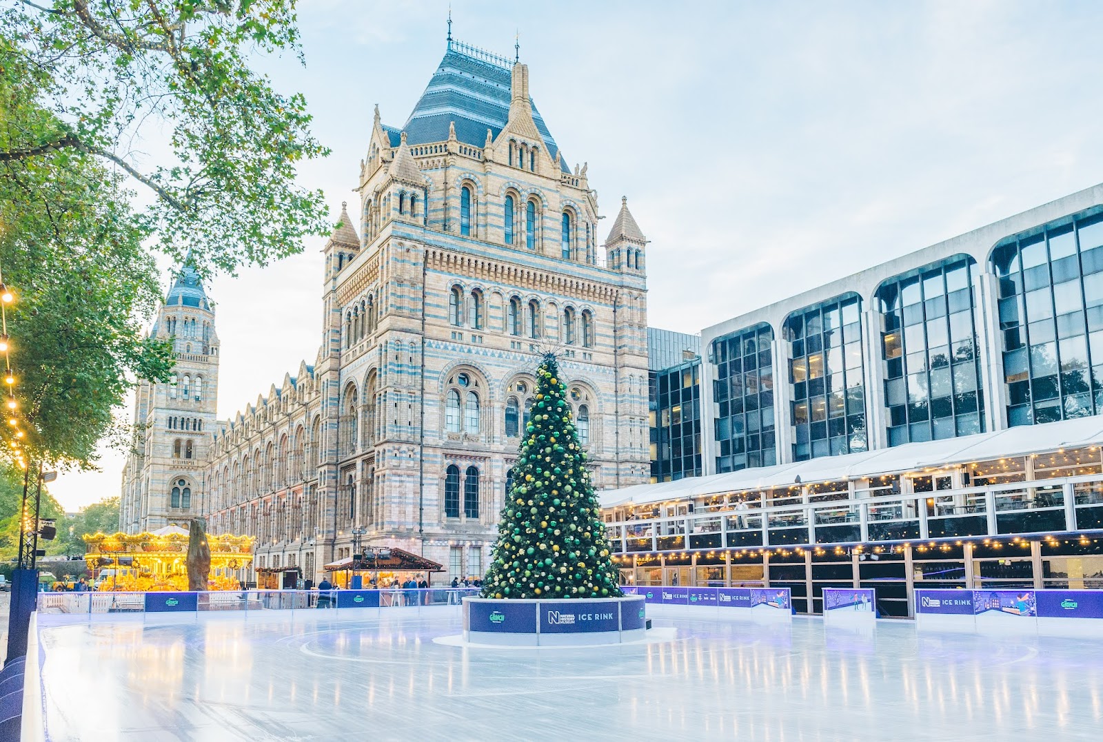 NATURAL HISTORY MUSEUM ICE RINK SET TO BRING WINTER FUN BACK TO LONDON