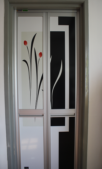 pintu bilik air moden