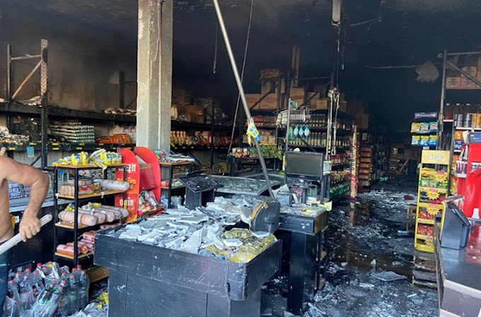 VIDEO - Fogo Consumiu Supermercado em São Bento: Bombeiros Agem Rápido e Contêm as Chamas"