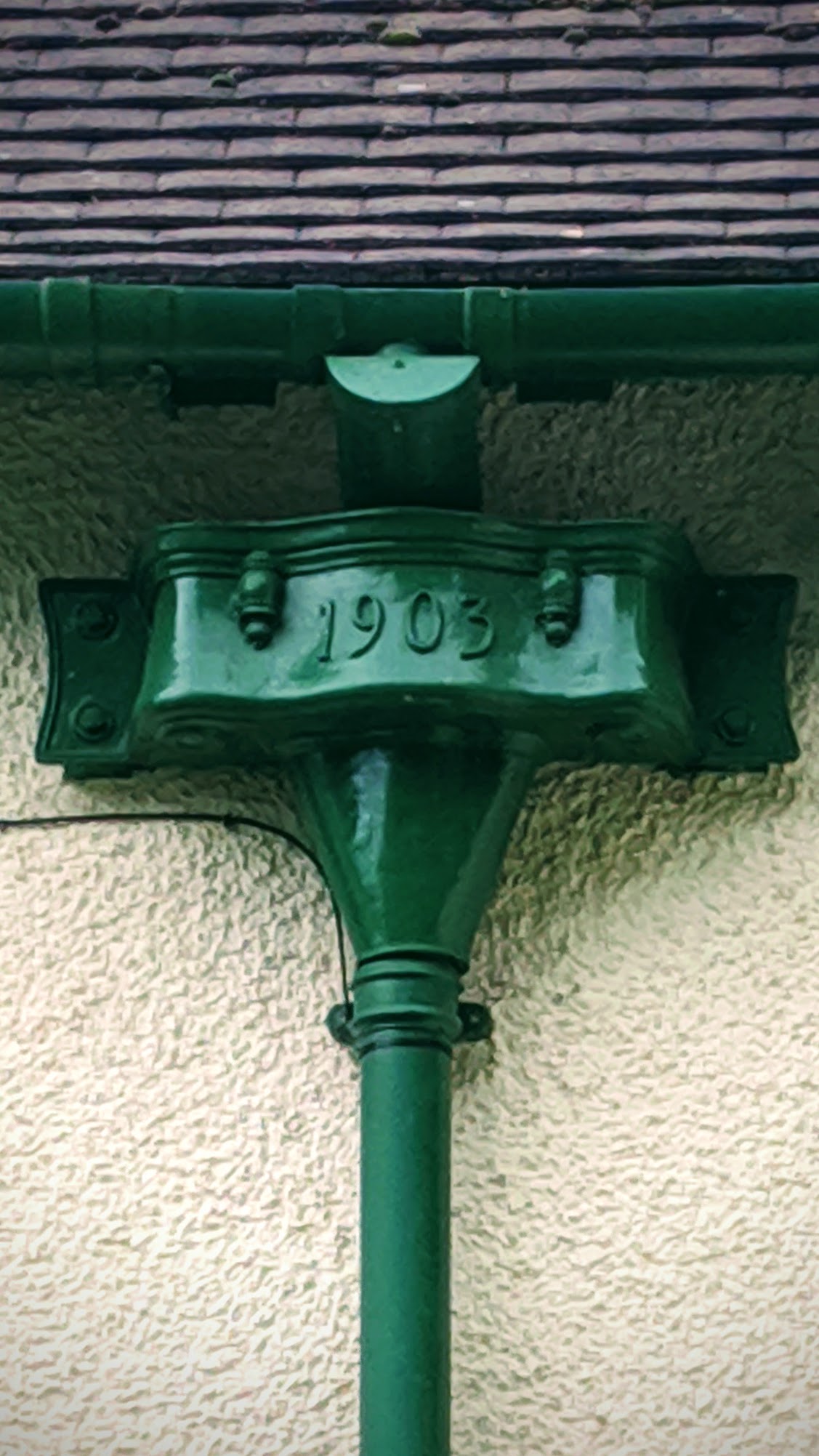 1903 green spouting and downpipe
