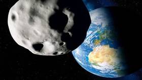 An asteroid skips the moon and visits Earth