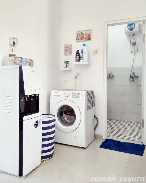 Ruang cuci dan jemuran merupakan bagian penting dalam sebuah rumah.  Mendesain laundry room tak hanya mengedepankan fungsi, lebih dari itu juga harus mengedepankan faktor kenyamanan dan estetika ruangan.