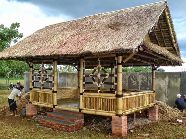 Kekurangan Saung Bambu