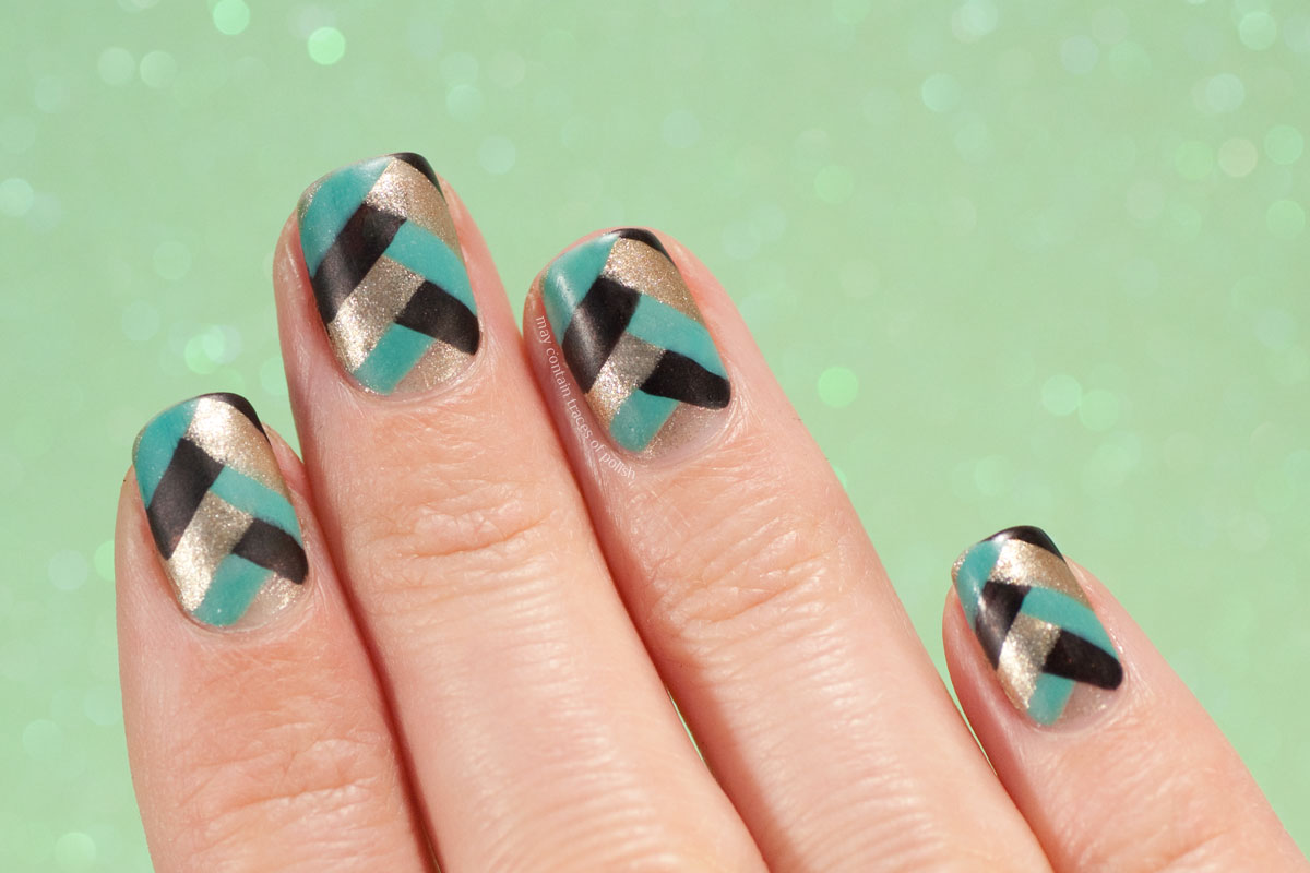 Simple nail art Fish Tail Manicure