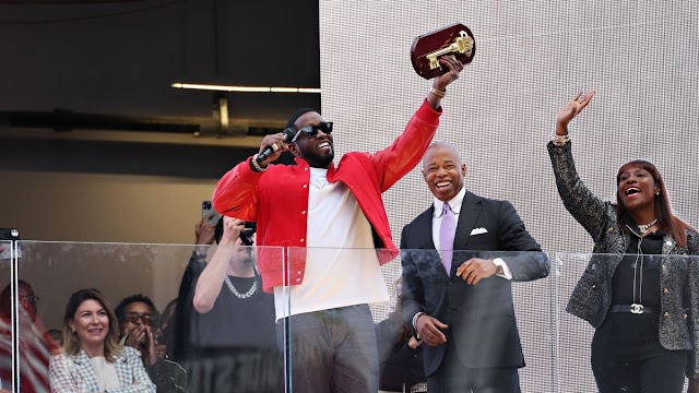 NEWS: Diddy Honored with Key to New York City. 
