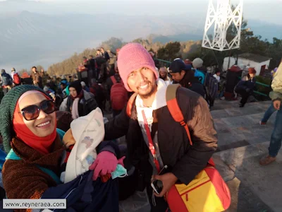 sunrise di penanjakan bromo bersama bayi