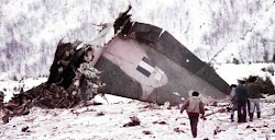  Την Τρίτη 5 Φεβρουαρίου 1991 μεταγωγικό αεροσκάφος τύπου C-130 της Πολεμικής Αεροπορίας απογειώνεται από το αεροδρόμιο της Ελευσίνας με προ...