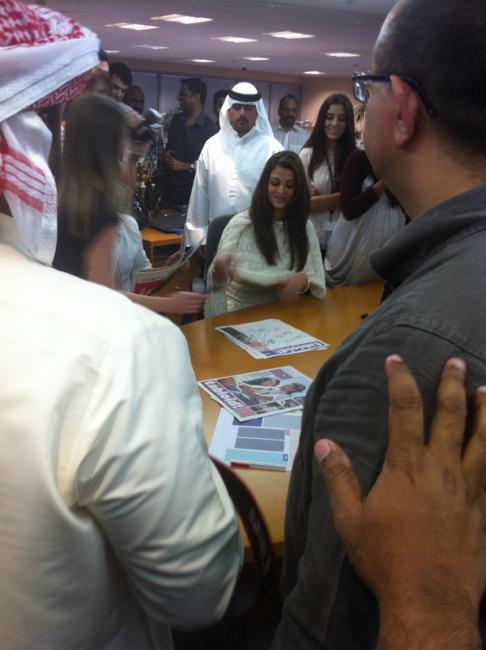 Aishwarya Rai Bachchan amp Hrithik Roshan at Gulf News Office in Dubia to Promote Guzaarish  Photos release images