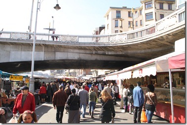 ラ・バット市 (Marché de la Batte)