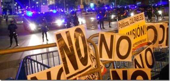 Indignados não se intimidam com repressão e voltam às ruas