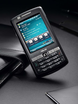 Asus P750 PDA  has many features