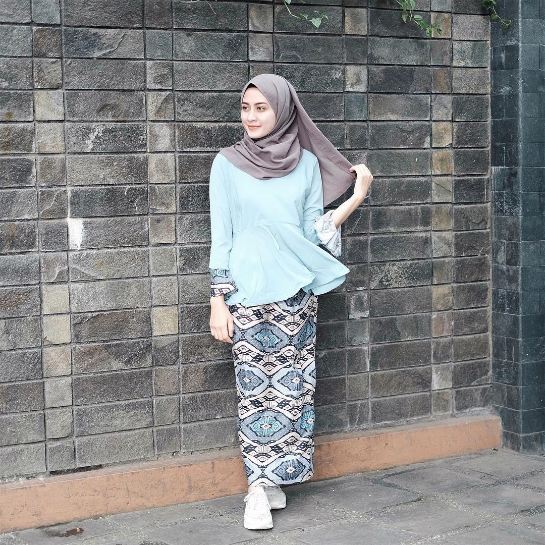 Outfit of the day by Sonya Fatmala