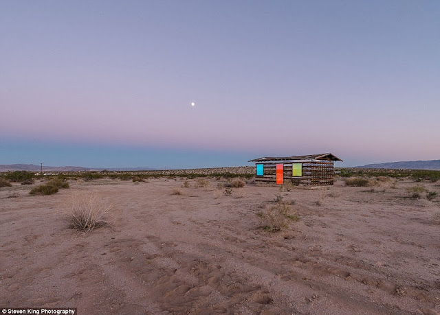 House of mirrors in the Desert