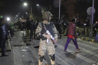 Taliban-linked suicide bomber strikes Pakistan rally, kills 13