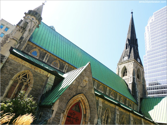 Catedral de Christ Church & KPMG Tower, Montreal