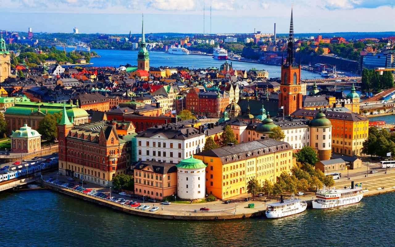 Love at First Sight in Gamla Stan, the old town in Stockholm