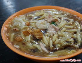 We Love Hokkien Mee, Bandar Puteri Puchong, Hokkien Mee in Puchong, Chinese Restaurant Bandar Puteri Puchong, Hokkien Mee, Loh Mee, fresh water prawns noodle, Fried Lala, Kam Heong Lala, Fried Chicken Wings