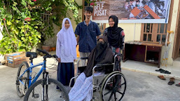 Libur Sekolah Demi Rawat Ibunda, Siswi SMPN 3 Muara Batu Aceh Utara Ini Dapat Sepeda dari BFLF