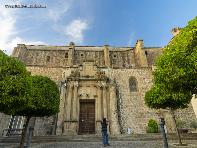 Iglesia de San Vicente Ferrer - Plasencia, por El Guisante Verde Project