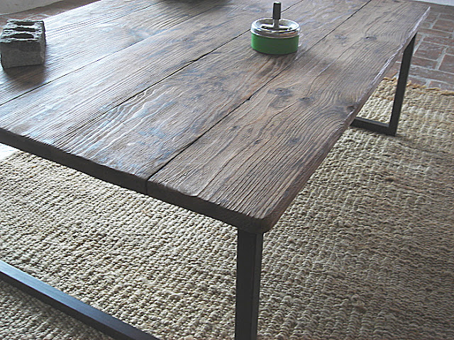 detalle mesa Gea con hierro y madera reciclada de Naturalis Muebles Ecológicos