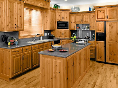 Decorating Tips for a Pine Kitchen