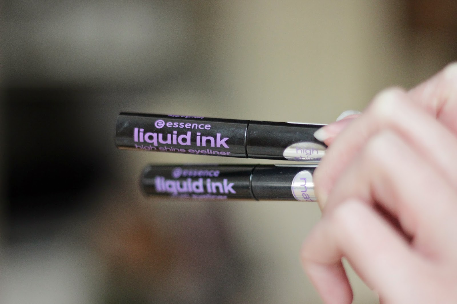essence liquid ink matt eyeliner liquid ink high shine eyeliner