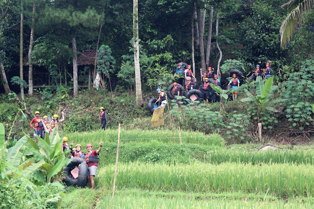 menuju-sungai-river-tubing-todaydream