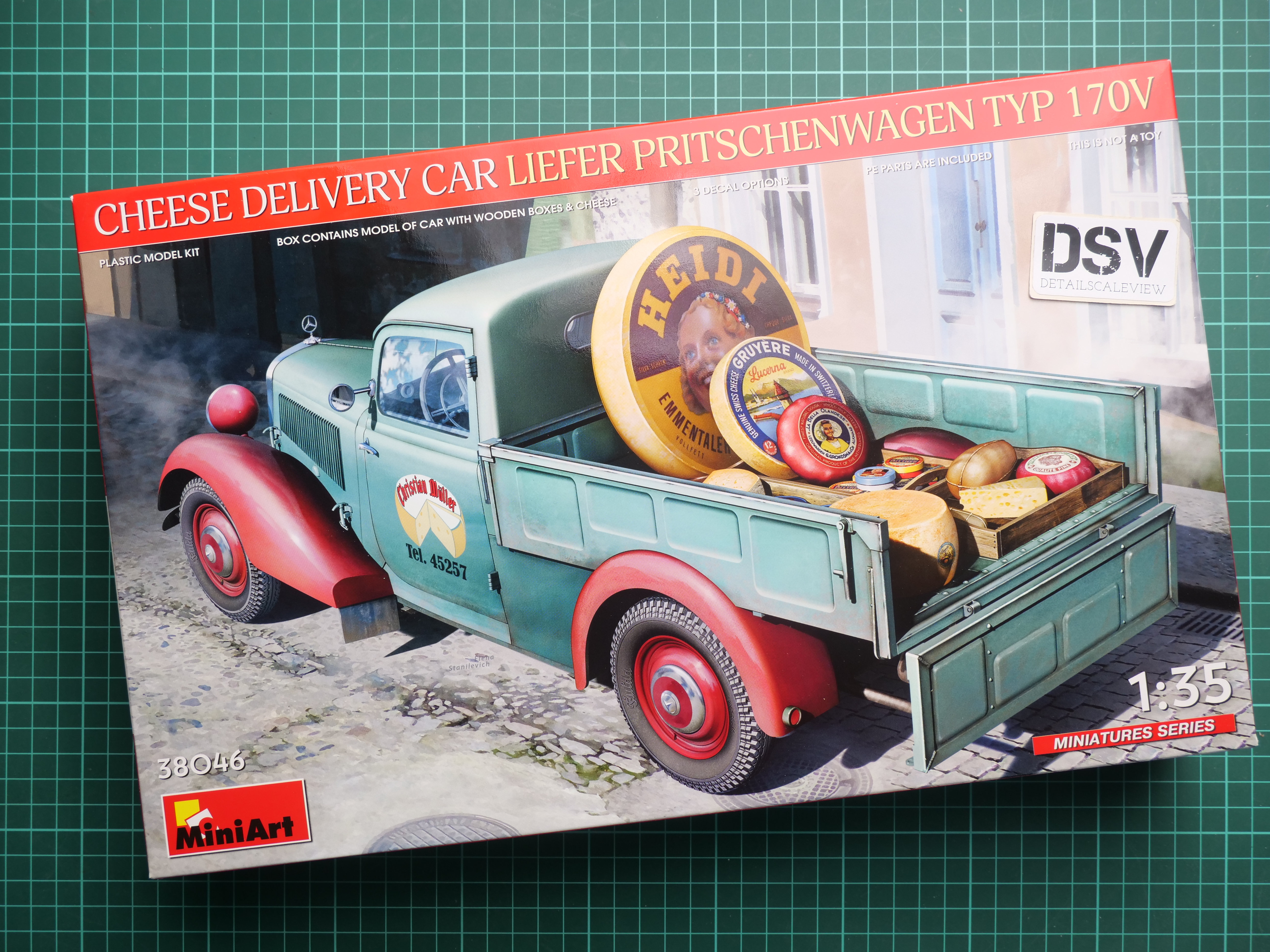 DetailScaleView: Miniart 1/35 Liefer Pritschenwagen Cheese Delivery Car  (38046)