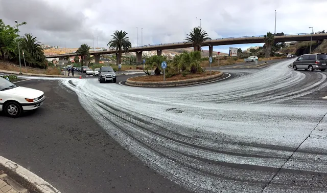 Derrame de pintura en Hoya Andrea, Las Palmas de Gran Canaria