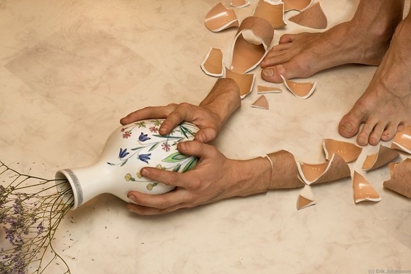 arms break_vases don't
