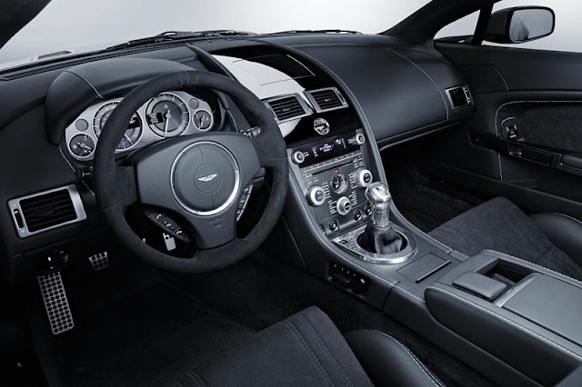 2009-Aston-Martin-V12-Vantage-Interior-front