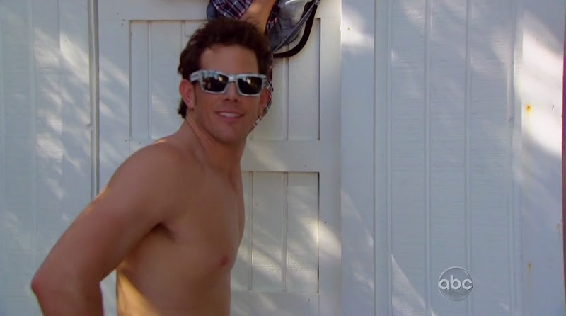 Ty Brown Shirtless on The Bachelorette s6e02