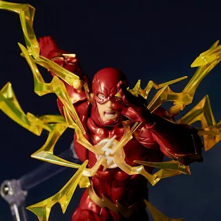Revoltech Amazing Yamaguchi Flash [ DC Comics:1940 ], Kaiyodo