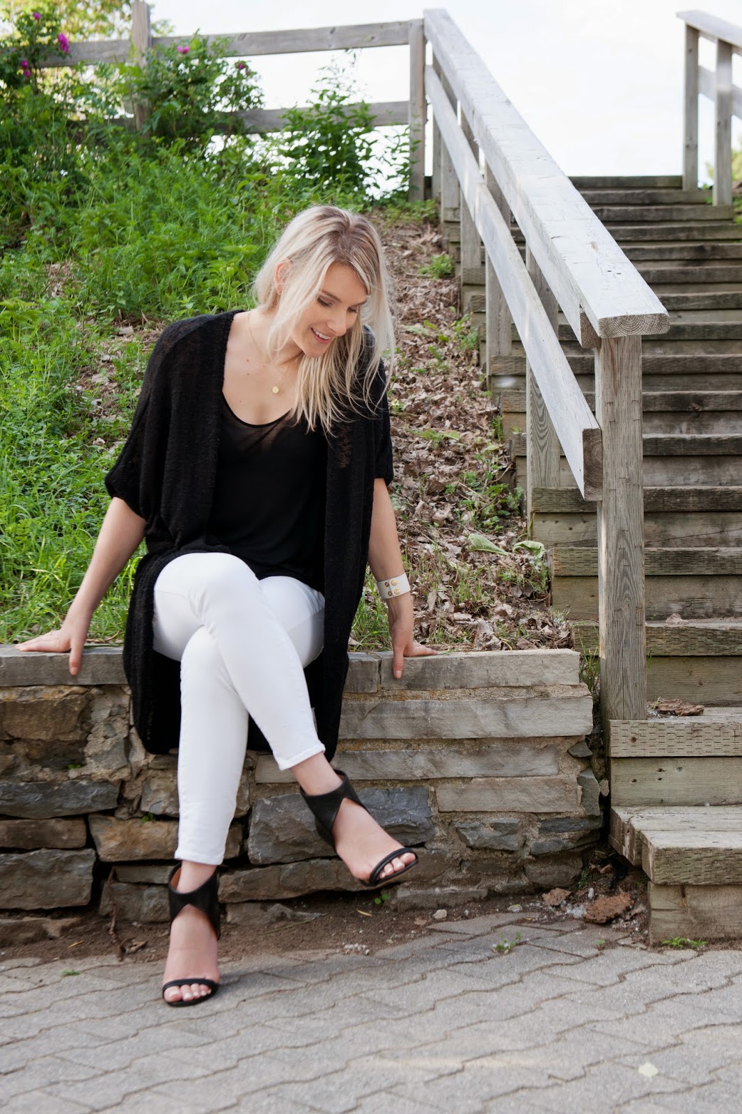 Black Kimono with White Skinny Jeans