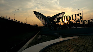 tugu perbatasan kabupaten kudus