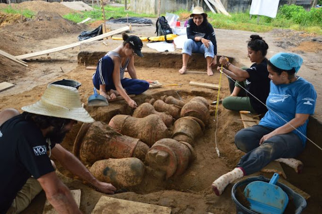 s scientific discipline communities later experts discovered traces left behind from Amazonian Polychrom For You Information - 500-year-old indigenous cemetery constitute inward Amazon