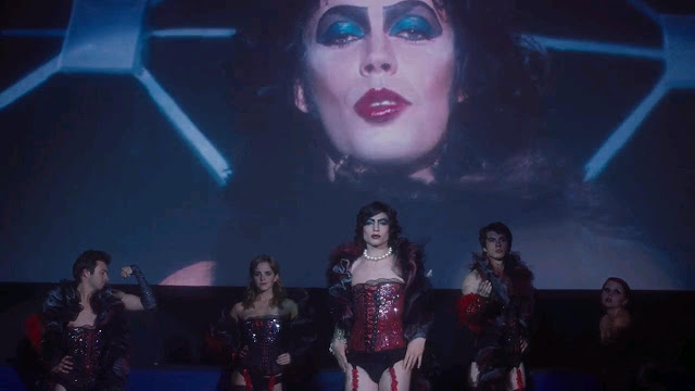 Escena emulando a The Rocky Horror Picture Show