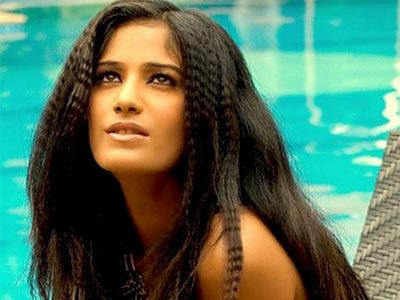 current news of poonam pandey, Kingfisher modal poonam pandey, Model Poonam Pandey, Poonam Pandey, Model Poonam Pandey Photogallery, Celebrity Photo Gallery, Photogallery