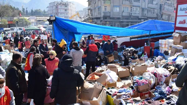 Το ΚΚ Τουρκίας πρωτοπόρο στη στήριξη των σεισμόπληκτων