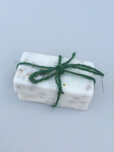 Lavender Oatmeal Goat's Milk Soap DIY