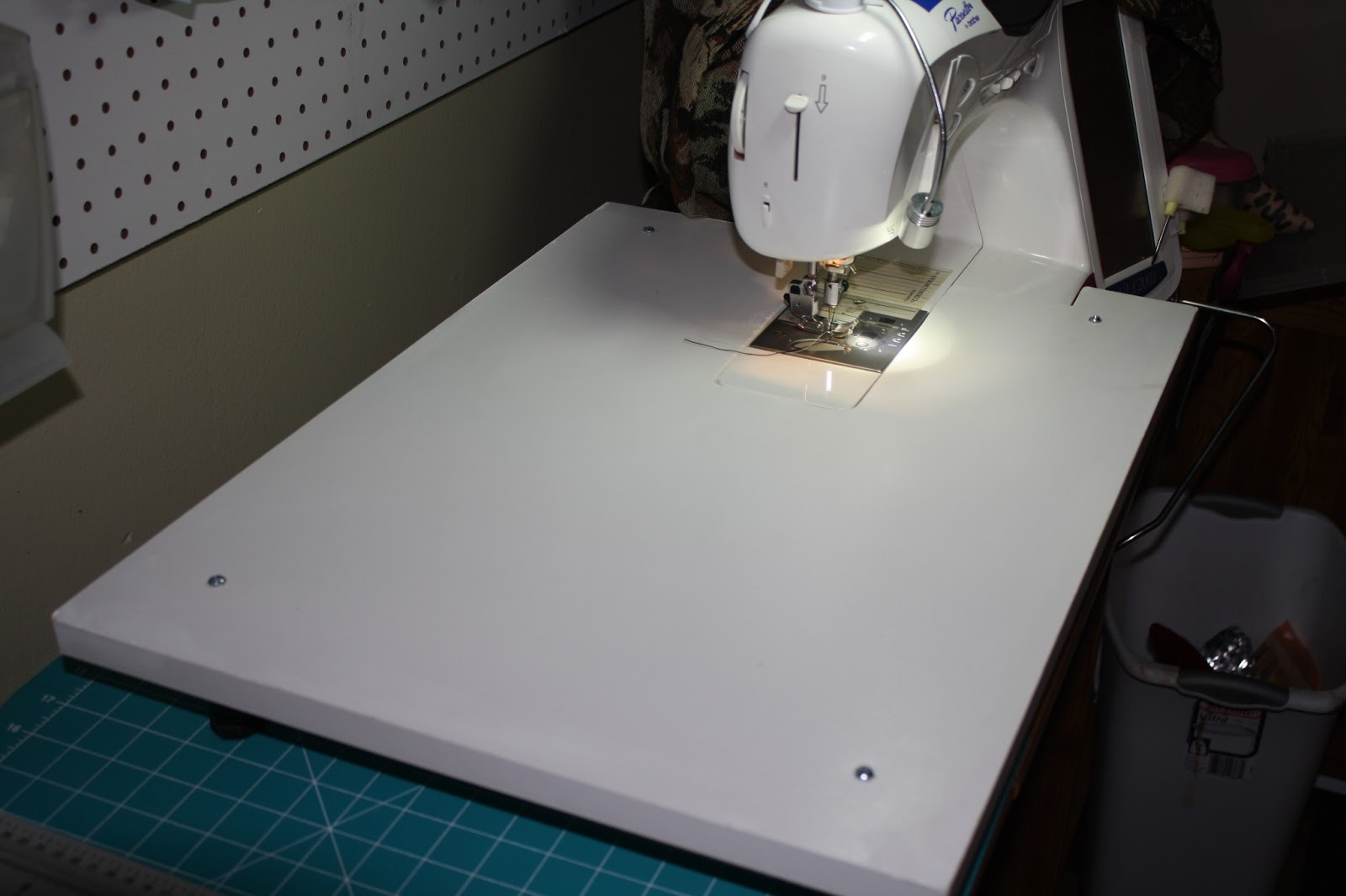 christophernejman: Make A Sewing Machine Extension Table
