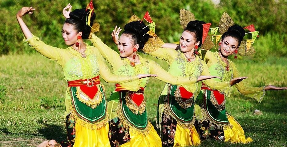 Tari Lahbako Tarian Tradisional  Dari Jember Provinsi Jawa  