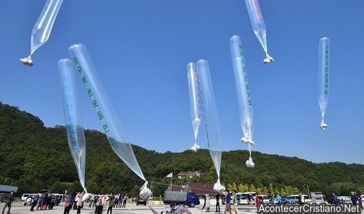 Envían Biblias en globos para cristianos de Corea del Norte